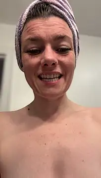 LadyLena1 Chat XXX live