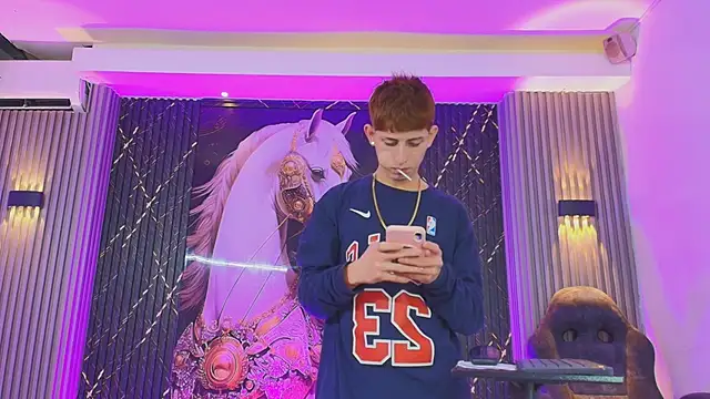 The_Boy_King_ 即時 XXX 聊天