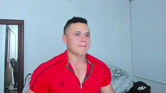 KingLevi01: απευθείας συνομιλία ΧΧΧ