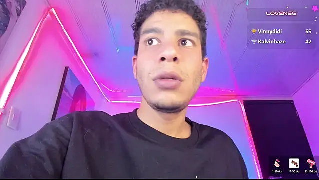 Ethan_Boyy Chat XXX in diretta