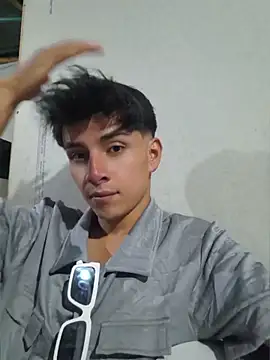Chat +18 de ZaneHoward ao vivo