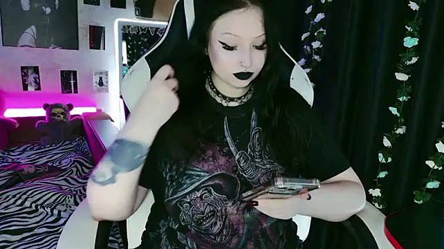 Kitty_goth Adlı Modelin Canlı XXX Sohbeti