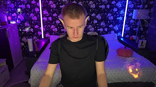 Vuitton Chat XXX live