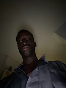 malik75_sexy élő XXX-chatje