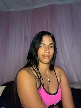 FlorSalvaje_ Adlı Modelin Canlı XXX Sohbeti