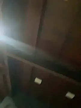 Chat +18 de Ivis1999 ao vivo