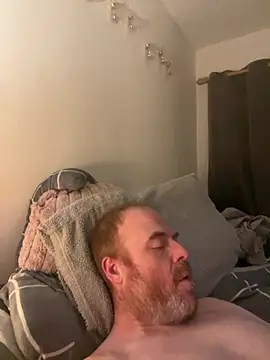 צ'אט XXX בשידור חי של comfortinglover1