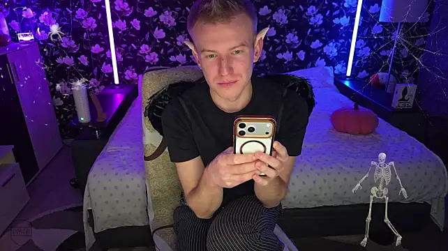 Vuitton Chat XXX live