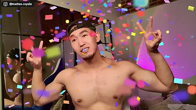MatteoRoyale's Live XXX Chat