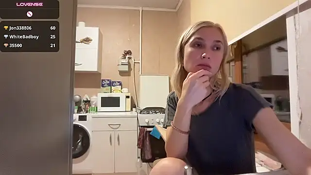 צ'אט XXX בשידור חי של AngelJeni