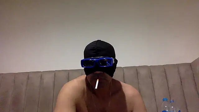 XXX chat uživo modela CaiBull