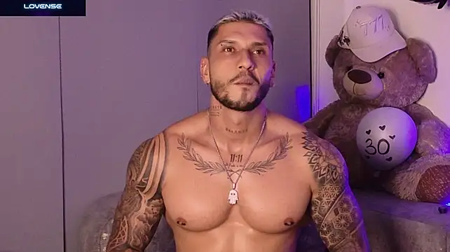 Seth_Vegaa Adlı Modelin Canlı XXX Sohbeti