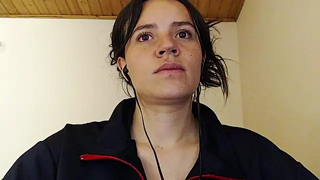 Chat +18 de Shanel_Lozano ao vivo