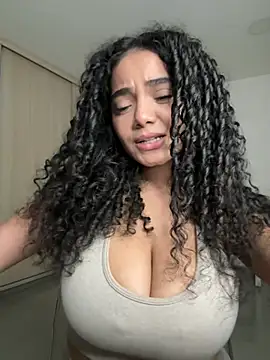 Curlyierr Live XXX Chat