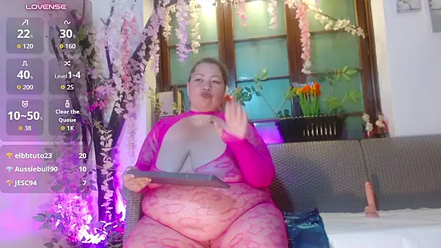 queen_hornyy_ Live XXX Chat