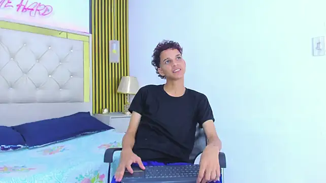JustinSecret Chat XXX live