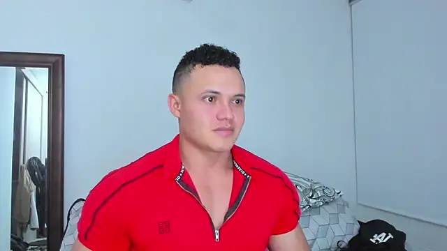 KingLevi01: απευθείας συνομιλία ΧΧΧ