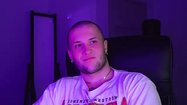 Igor_Wilde élő XXX-chatje