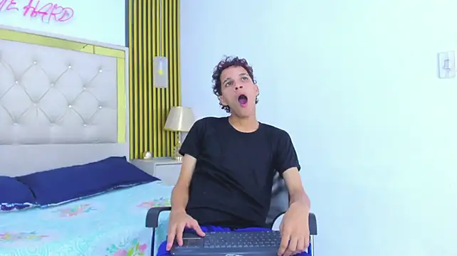 JustinSecret Live XXX Chat