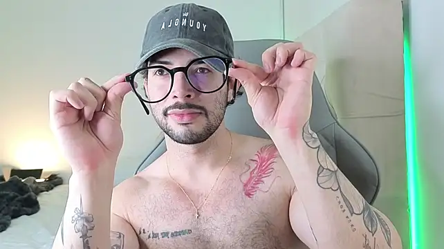 Онлайн чат XXX zyann__