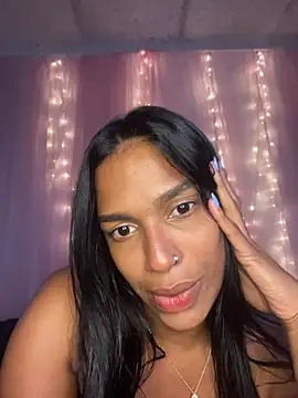 Chat XXX ao vivo de FlorSalvaje_