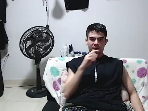 Zac_Efront Live XXX Chat