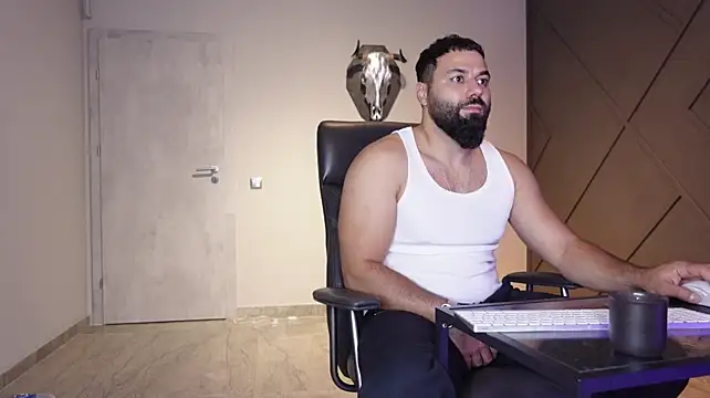 mattmasterss Adlı Modelin Canlı XXX Sohbeti