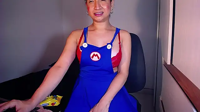 Chat +18 de Lu_doll ao vivo
