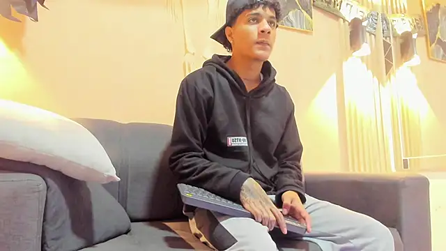 Živý XXX chat _Thiago12