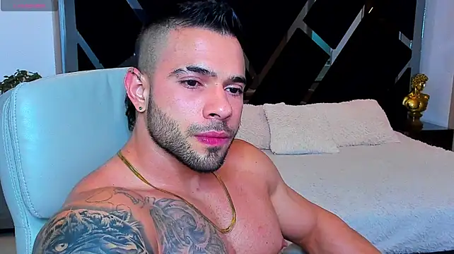 Raytorres লাইভ XXX চ্যাট