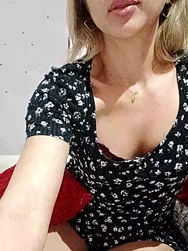 Chatroom XXX en direct de Barbara_Squirt_