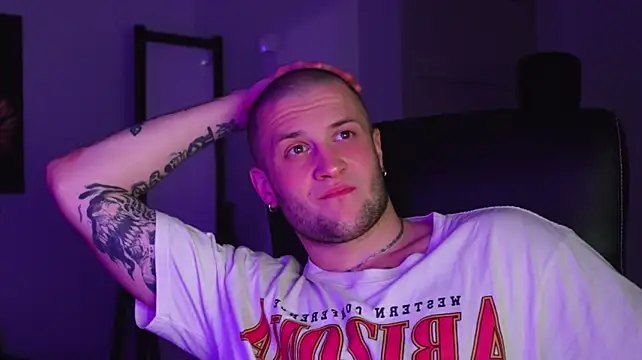 Chat XXX ao vivo de Igor_Wilde