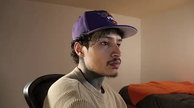 trieone live XXX chat