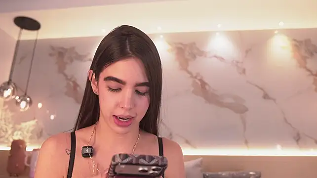 SolAvelar Chat XXX live