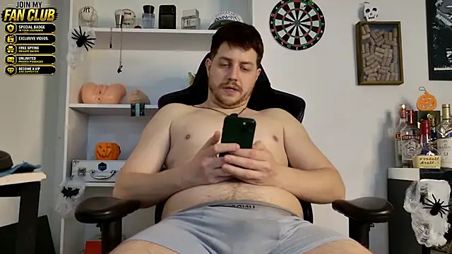aaronlegend_ Adlı Modelin Canlı XXX Sohbeti