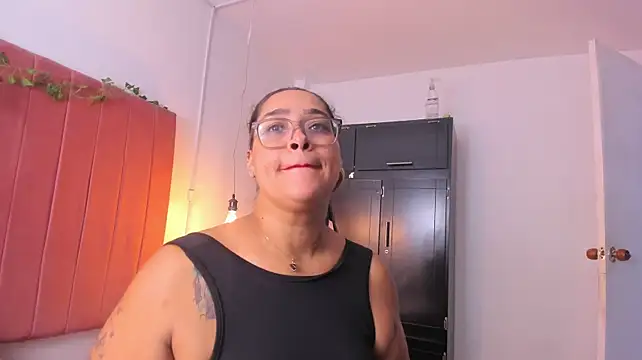 دردشة miss_haanna الجنسية المباشرة