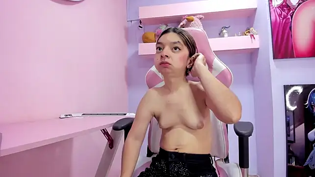 CharlotteMuller Live XXX Chat