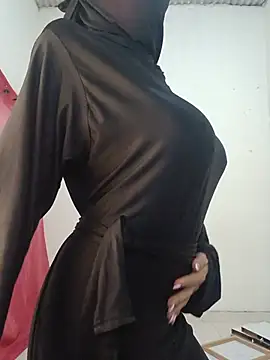 aisha-faraah Adlı Modelin Canlı XXX Sohbeti