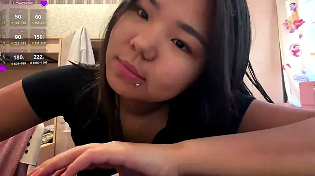JohannaMickiewicz Show in webcam