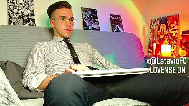 Chatroom XXX en direct de Midnighter_