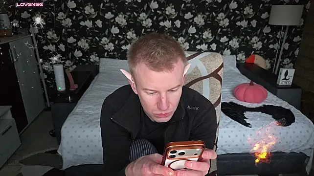 XXX chat uživo modela Vuitton