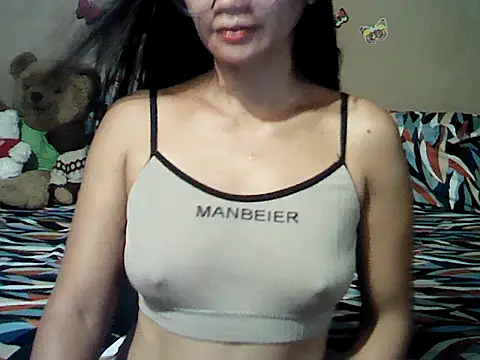 Chatroom XXX en direct de Mia_Rein