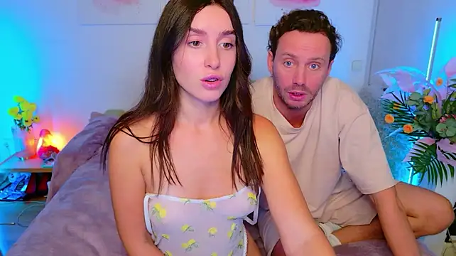Ariana_Petite 即時 XXX 聊天