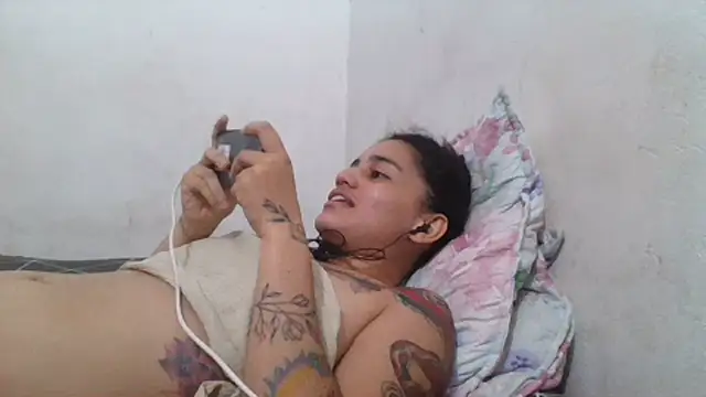 girl_tits' Live XXX Chat