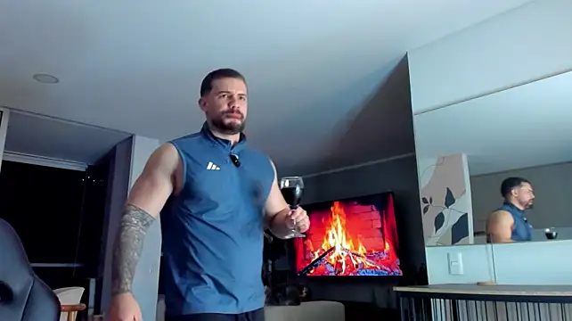 Valenthino_Salvatore Adlı Modelin Canlı XXX Sohbeti