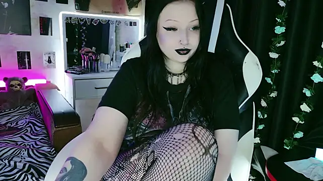 دردشة Kitty_goth الجنسية المباشرة