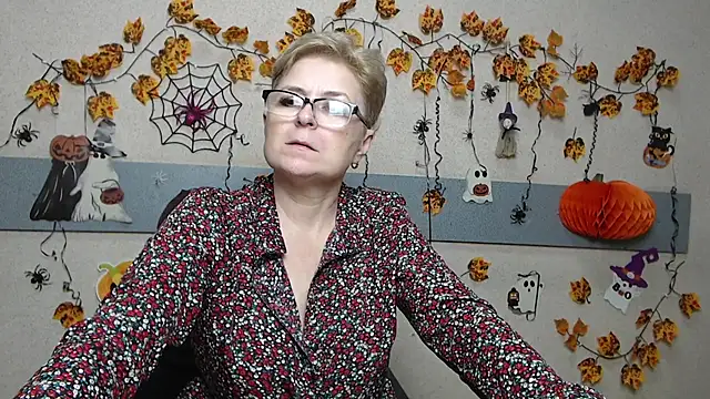 دردشة EmiliaGree الجنسية المباشرة