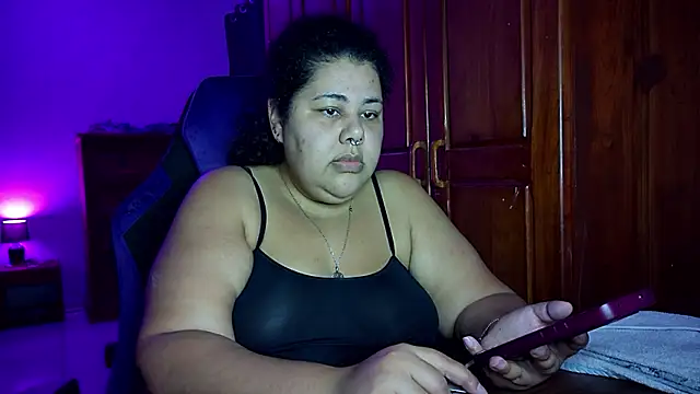 xlatinastar Chat XXX in diretta