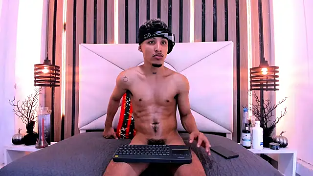Camilo_Contreras1 élő XXX-chatje