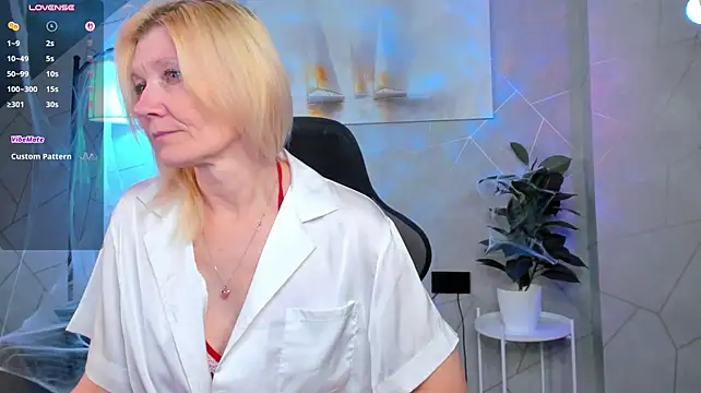 Julie_Lucas Adlı Modelin Canlı XXX Sohbeti